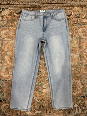 Seven7 Light Straight Leg Jeans